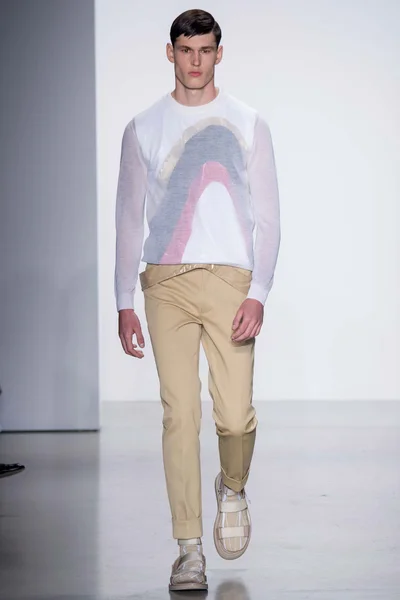 Look 4